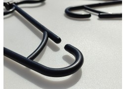 Вішалка пластикова з поворотним гачком (чорна,3 сорт ) 41х0,7см